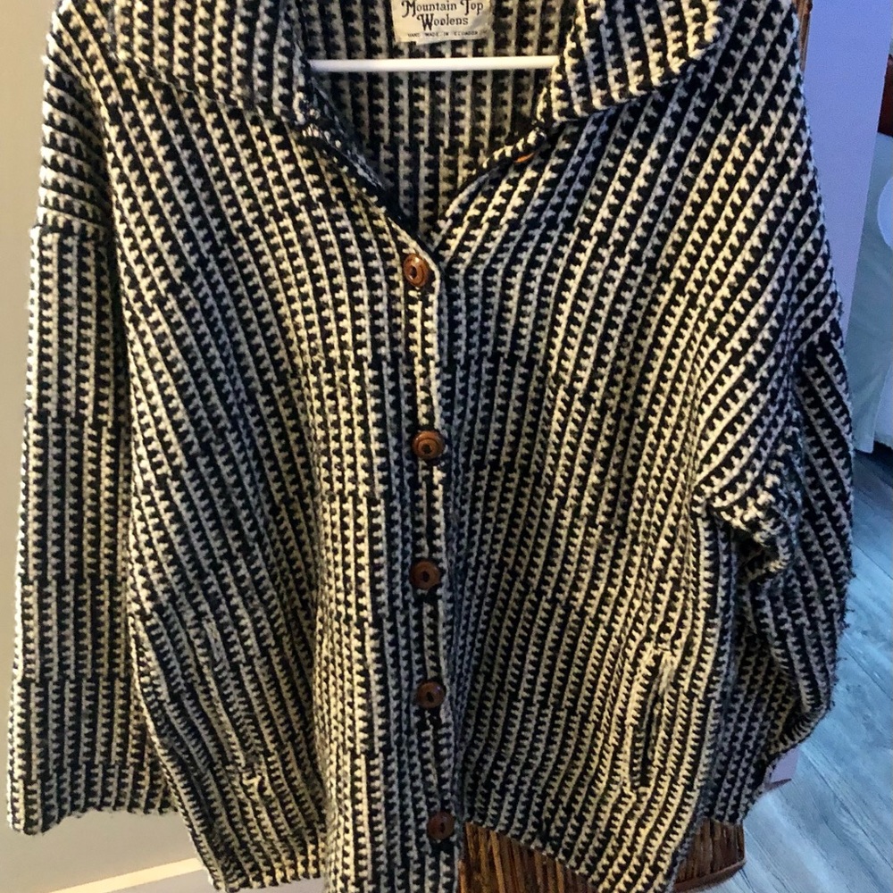 Very cute - Handmade Ecuador Wool Jacket